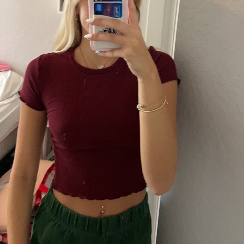 GARAGE BURGUNDY RIBBED FITTED SHIRT❤️ in perfect condition!